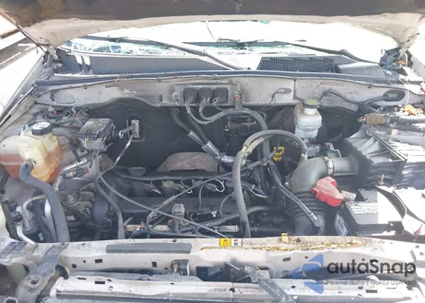 2008 Ford Escape Xlt из США, поврежденный, VIN 1FMCU03Z68KE75370